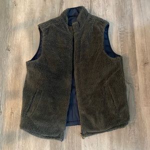 Men’s L reversible vest